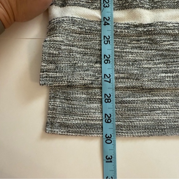 Lou and Grey Sleeveless Gray White Striped Longline Sweater Tank Top Size Medium - Picture 9 of 10